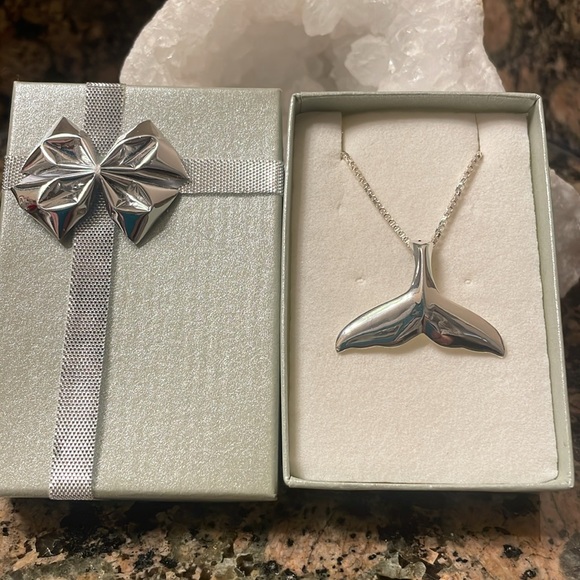 Sterling Silver Elegant Silver Whale Tail Pendant. Retail 188.00 NWT - Picture 3 of 7